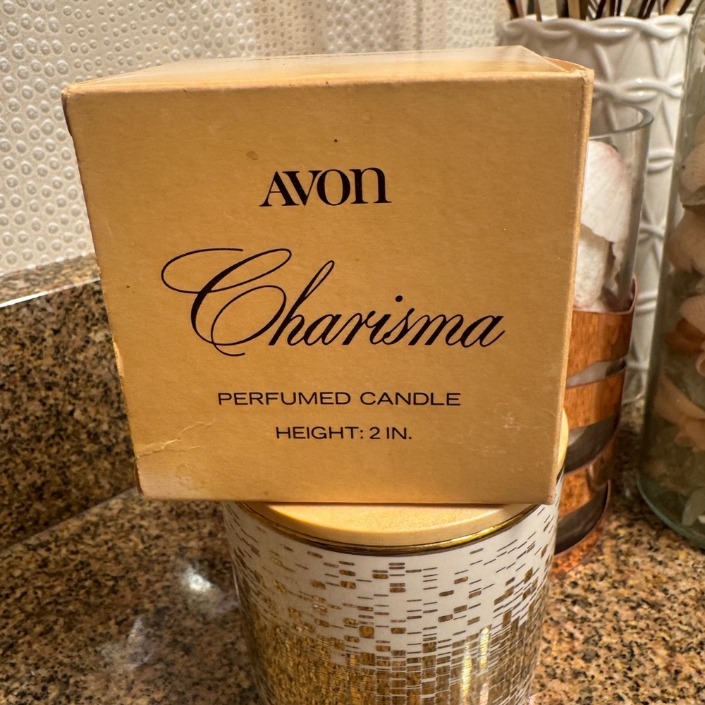 Avon Charisma Candle NIB‎